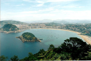 Outdoor guide tour San Sebastian